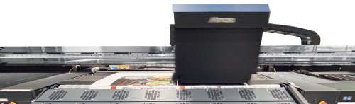 高画質な広告の量産を支えるメディア搬送システム