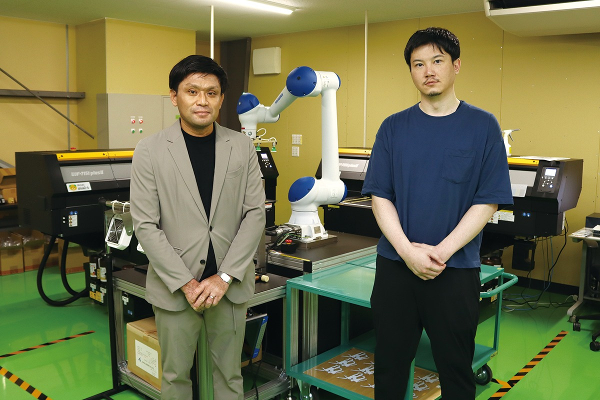 製品導入事例を追加しました：四国最大級のアクリルグッズ工場が、アームロボ「M2COA」2台で働き方改革へ（マルショウ株式会社様）