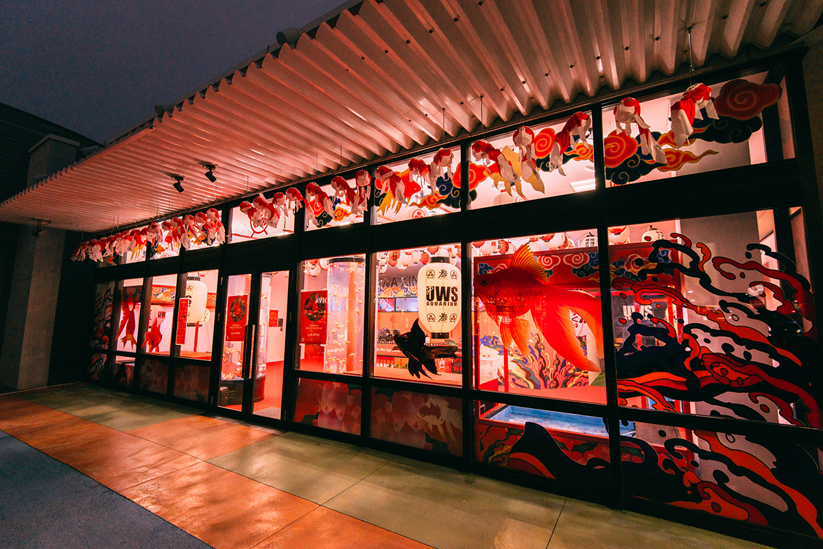 製品導入事例を追加しました：沖縄・金魚ミュージアム　デジタルプリントが創出する幻想空間（リノアークス株式会社様）