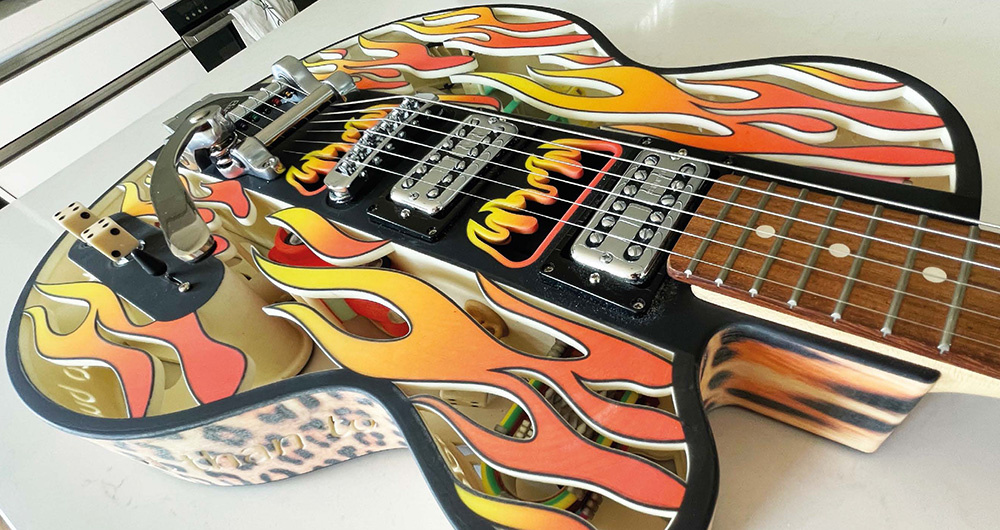 3DUJによるフルカラー出力で手塗り作業が不要となったギター、American Graffiti 2.0